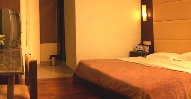 Fabhotel Ashu Palace Karol Bagh Delhi  Room photo