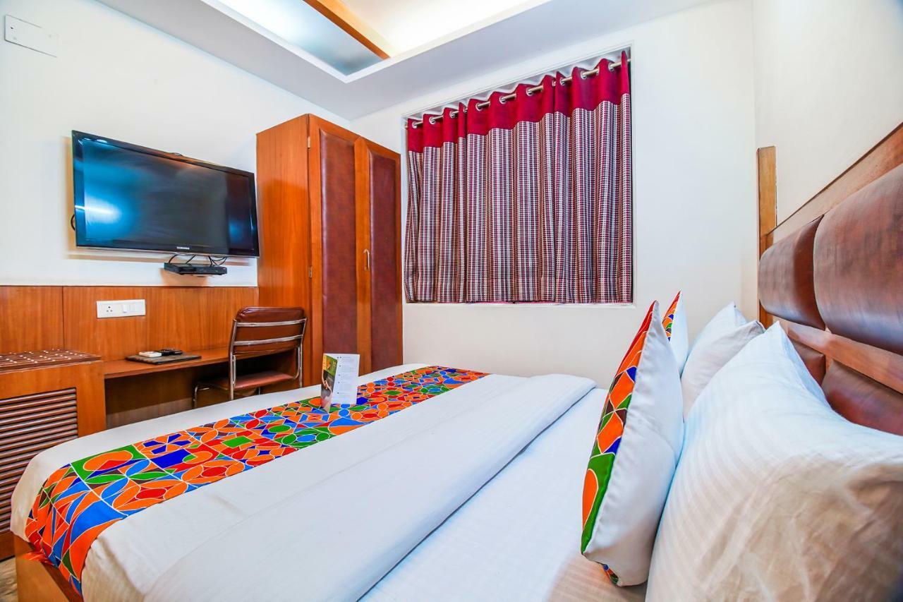 Fabhotel Ashu Palace Karol Bagh Delhi  Exterior photo